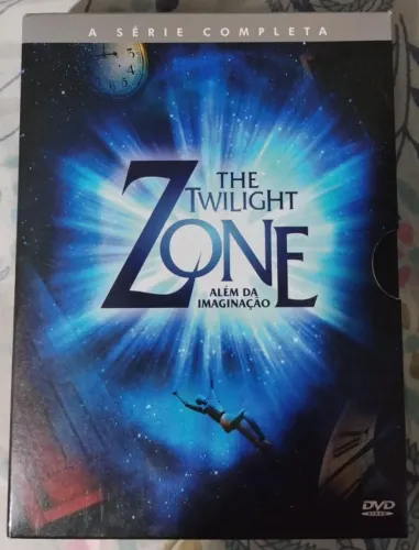 Seriado Além Da Imaginação de 2002 com Forest Whitaker.