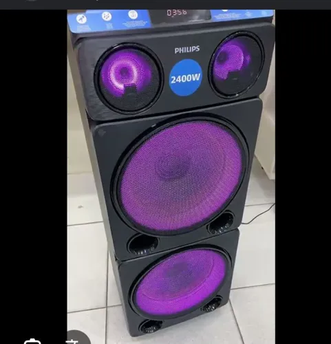 UM PHILIPS 2500 W SÓ 2 MIL CUIDA