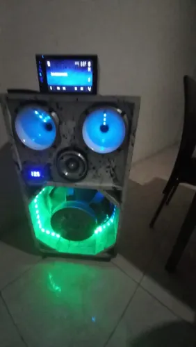 Vende-se ou troca uma caixa trio