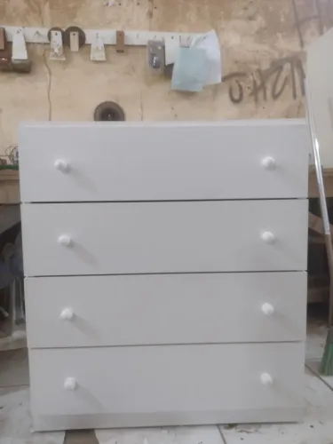 Cômoda disponível pra venda 