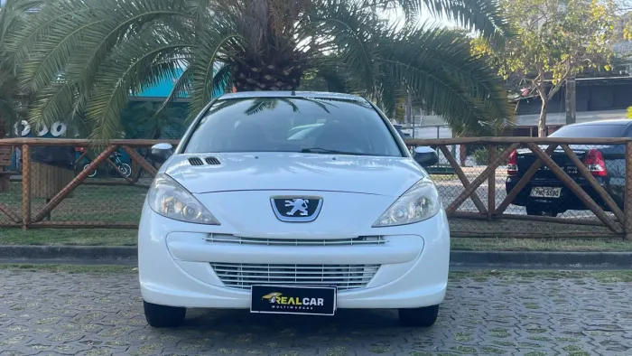 Peugeot 207 XR 1.4 Flex 8V 5P 2013