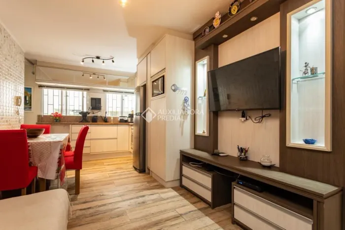 Apartamento à venda no Centro com 55 m² e 2 dormitórios/quartos disponíveis.