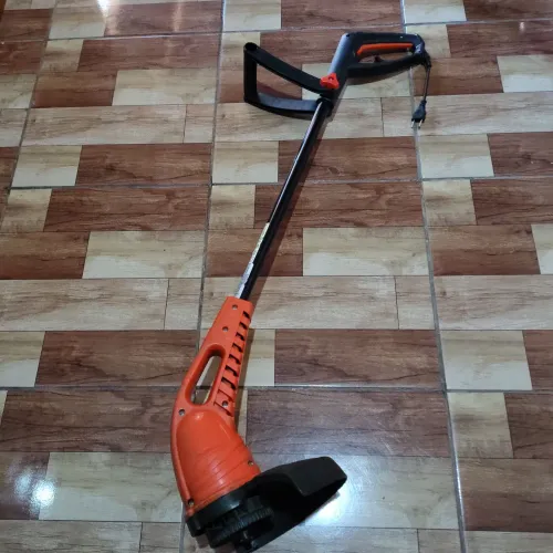 Vendo Roçadeira elétrica Tramontina funcionando perfeitamente 110 volts