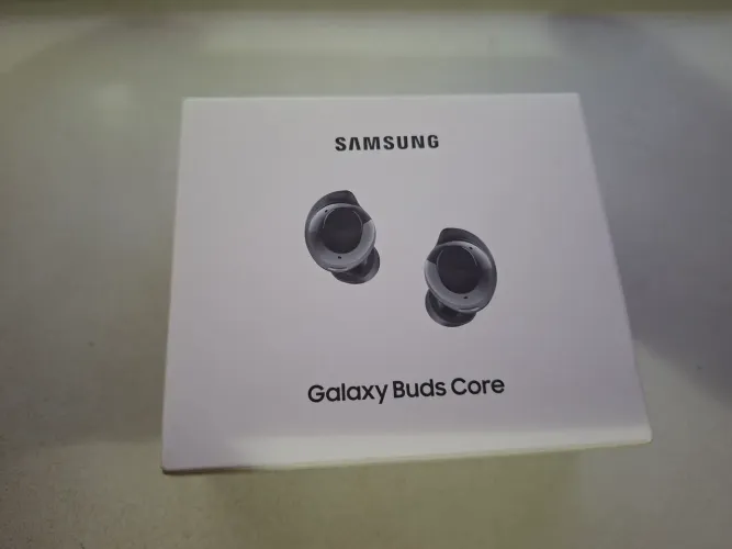 Vendo ou troco fone de ouvido galaxi buds core novo na caixa