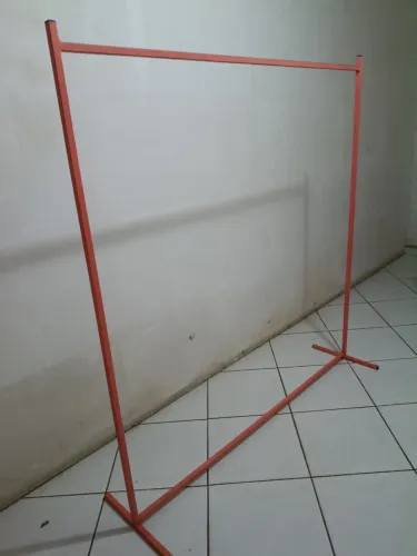 Arara de Roupa