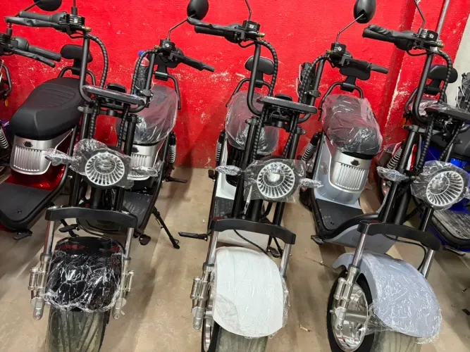 Moto elétrica X13 de 1000w  não precisa CNH