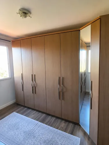 Guarda-Roupa Modulado Móveis Casa Verde com Espelho