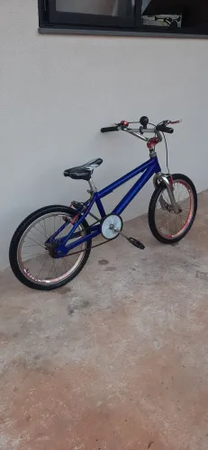 Bicicleta ALUMÍNIO aro 20 c aero