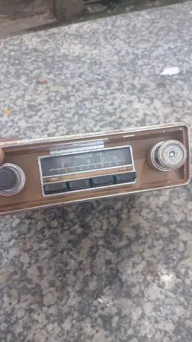 Radio automotivo antigo