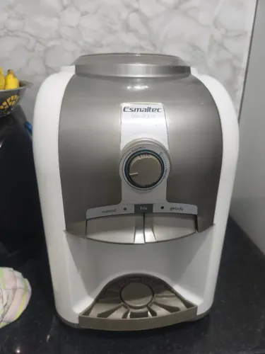 Bebedouro de Água Esmaltec de Mesa
