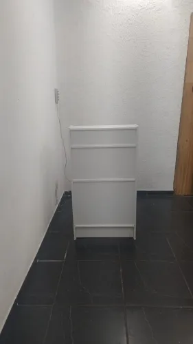 Vende se 2 prateleira madeira 1balcão