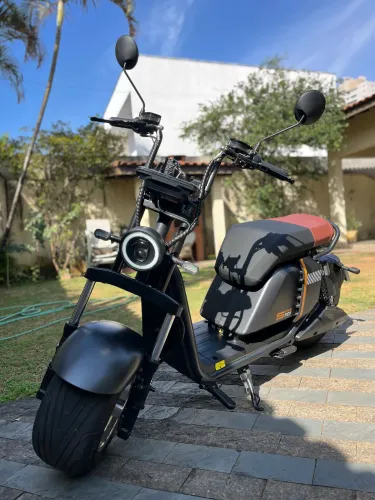 Moto elétrica (Autopropelido) modelo Sport 701 (Lamborghini das motos elétricas)