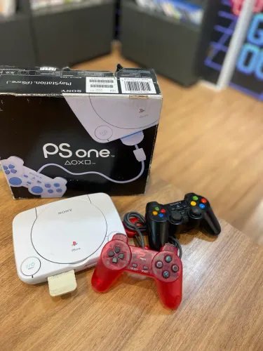 PS1 + 2 controles + Memory card original- Loja Game House - Oferecemos garantia