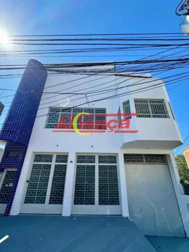 Prédio para indústria ou comércio em excelente estado com 4 andares