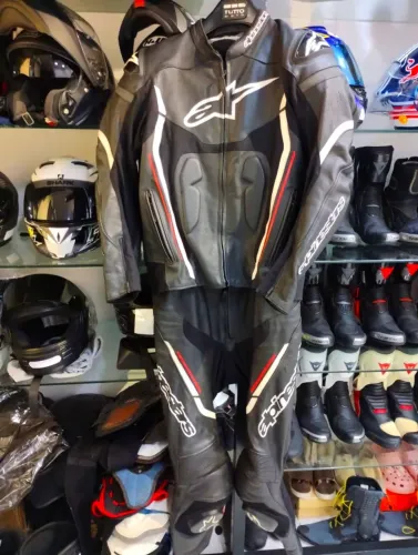 Macacão alpinestars 52 eur motegi V2 zero novo 