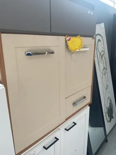 GABINETE DE BANHEIRO BEGE - PRÁTICO E FUNCIONAL!  