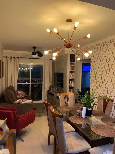 Canto do Forte. Vendo Apartamento 2 Dorms sendo 1 Suíte. Frente Rua. Lazer Completo
