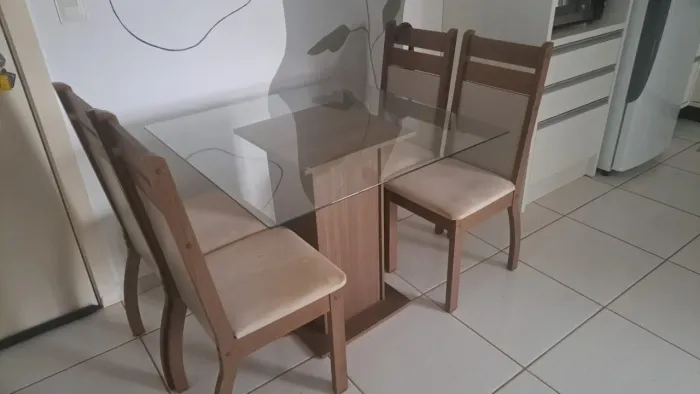 Mesa de Jantar 4 cadeiras