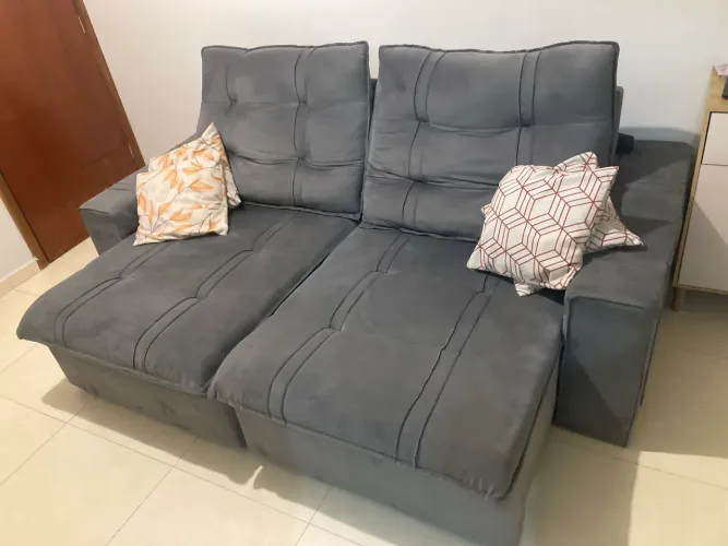 Sofá retrátil em perfeitas condições