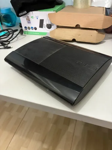 PlayStation 3 pouco uso com 5 cds hen desbloqueado não aceito troca