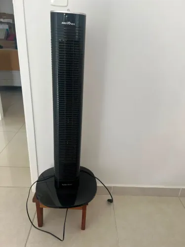 Ventilador Britânia Torre Turbo Wind Preto 220v