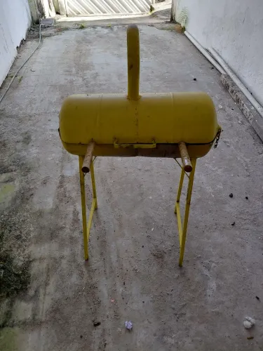 Vendo churrasqueira a Bafo 150,00