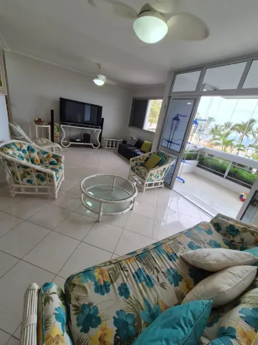 Apartamento no Condomínio Penhasco Cinco Estrelas na Praia da Enseada em Guarujá Apartamen
