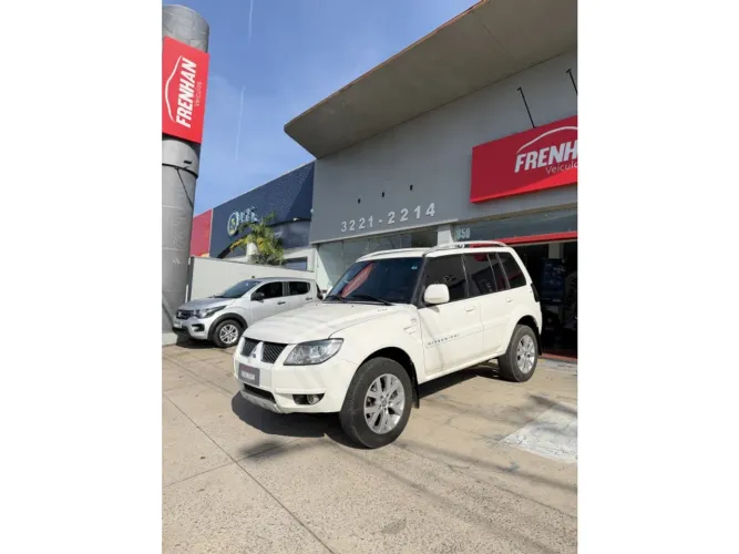 Mitsubishi Pajero TR4 2.0/ 2.0 Flex 16V 4X4 Mec. 2011