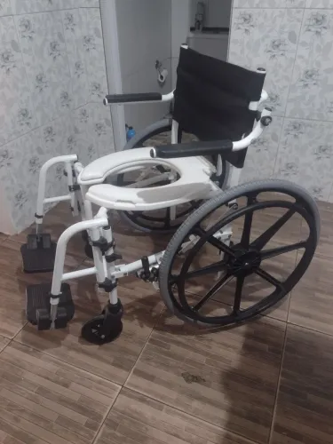 Cadeira de banho grande 350.00