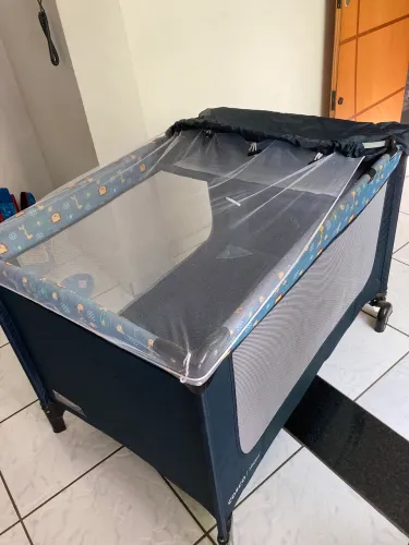 Berço Desmontável Cosco Happy com Trocador e Mosquiteiro - Excelente Estado