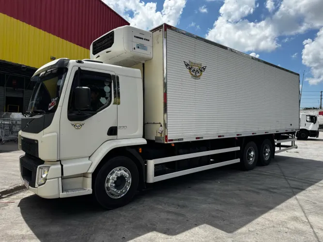 Volvo vm 270 frigorífico