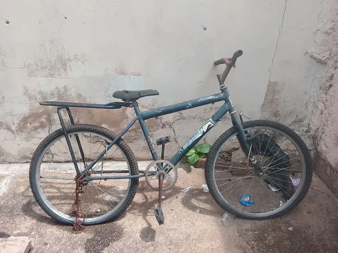 Bicicleta aro 24 velha