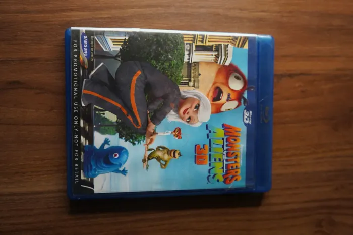 DVD Blu-ray Original Monstros vs. Aliens 3D 
