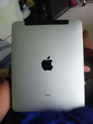 iPad 1ª Geração - 64GB (Não está ligando)