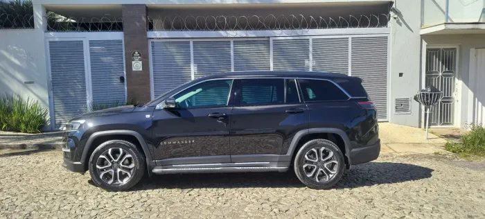 Jeep Commander Limited T270 1.3 TB Flex AUT 2025