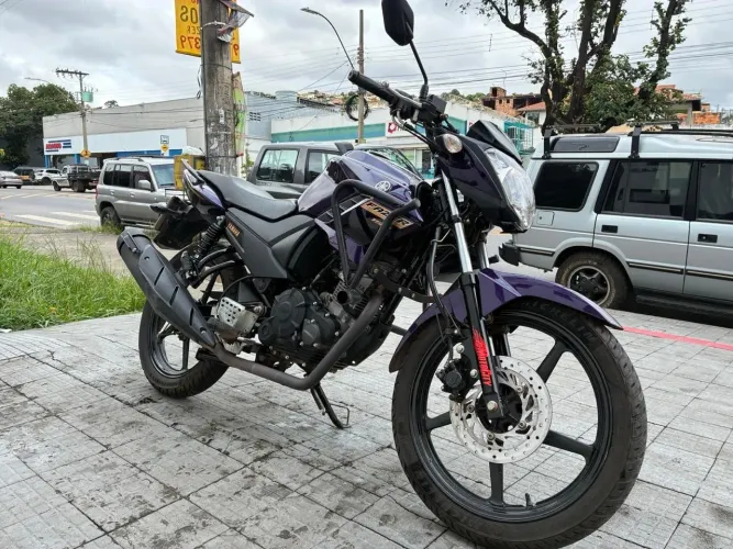 FAZER /150 SED ROXA 2024/2025