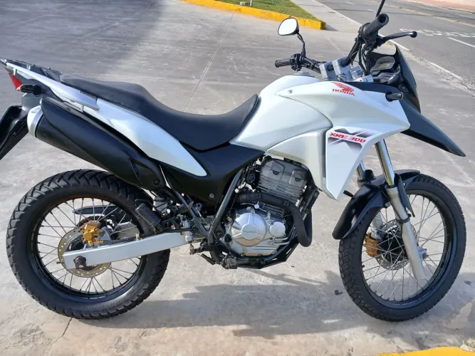 XRE 300
