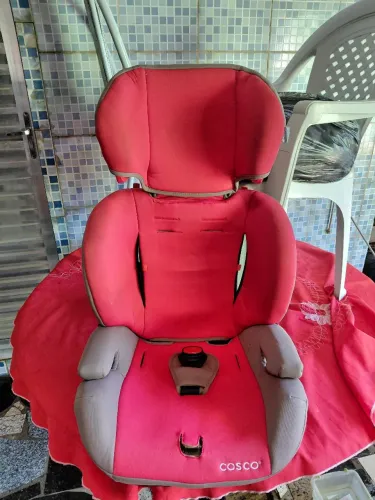 VENDO CADEIRA DE CRIANÇA PARA CARRO<br><br><br>* Toda completa<br><br>Valor R$ 350,00