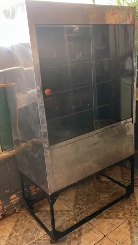 Máquina para assar frangos