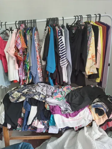 Roupas semi novas para brechó masculino e femenino 