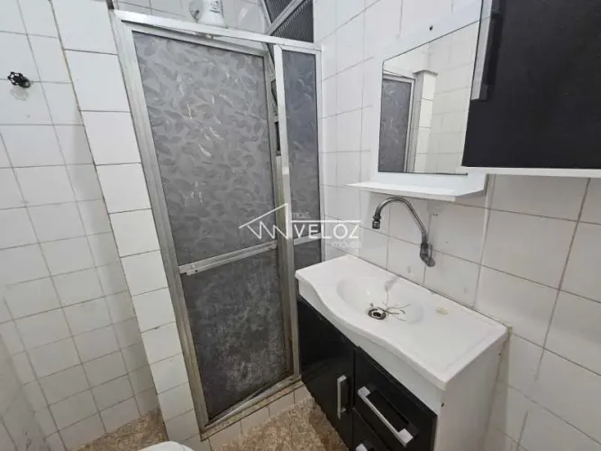 Kitnet/Conjugado : / Residencial / Centro