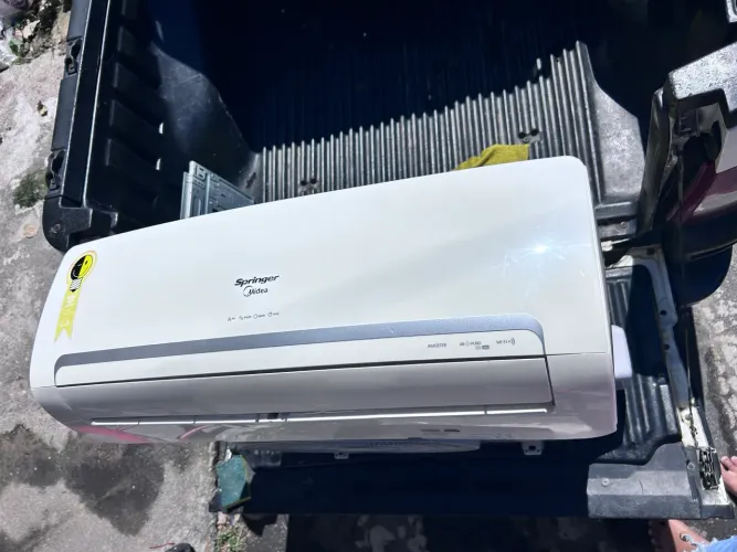 Ar condicionado spriger midea inverte 12 mil btus com material de instalação incluso