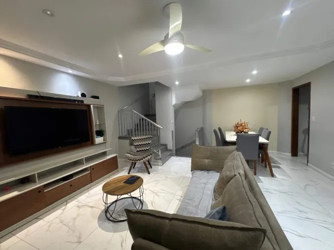Casa à Venda na Vila da Penha com Exclusividade!