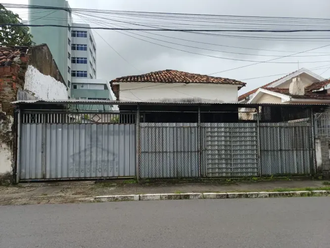alugo casa no centro