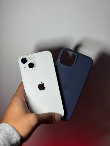 iPhone 13 | 128Gb | Branco | 72%