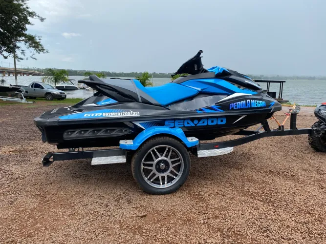SEA-DOO GTR 230
