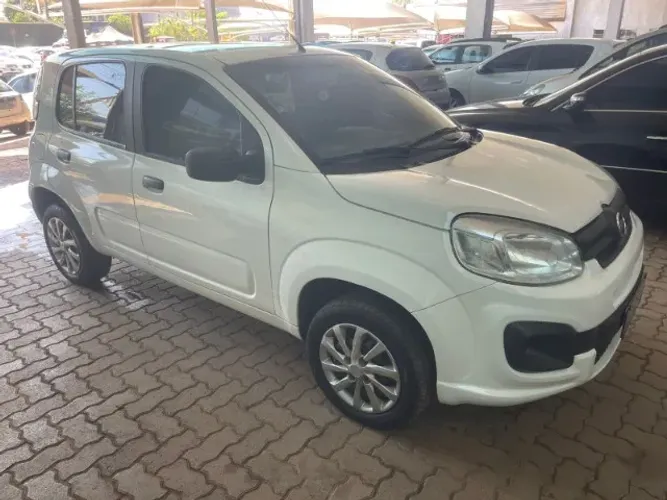 Fiat Uno Attractive 1.0 Flex 6V 5P 2017