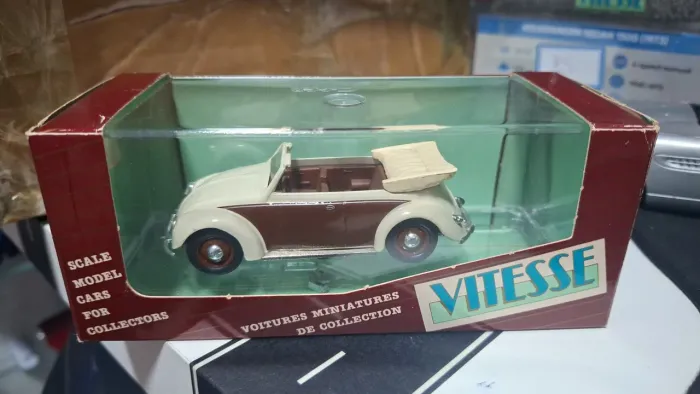 Miniatura Fusca Conversível Vitesse escala 1/43.