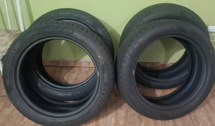 4 Pneus Maxxis Turbomax 245/50R20