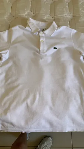 Polo Lacoste branca infantil